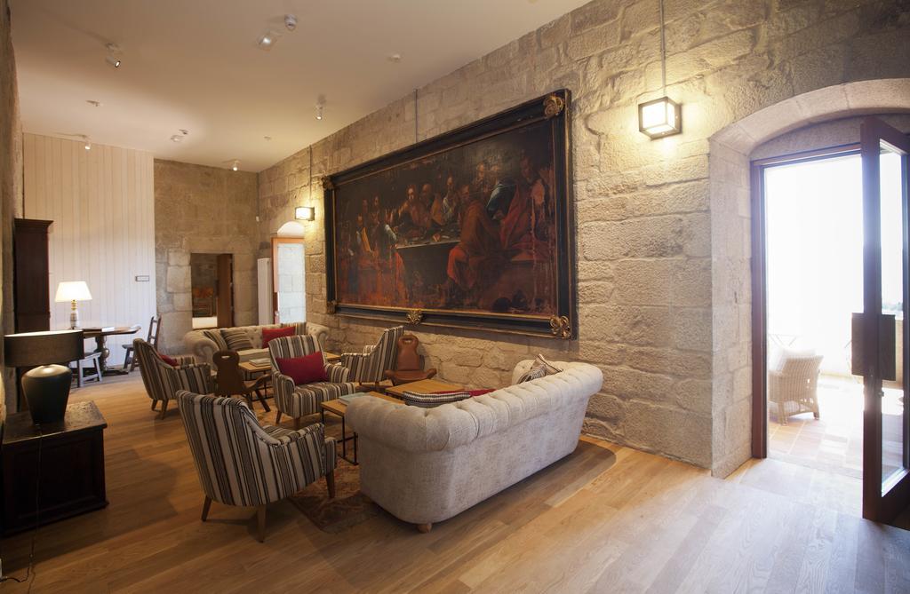 Parador Castillo De Монтеррей Экстерьер фото